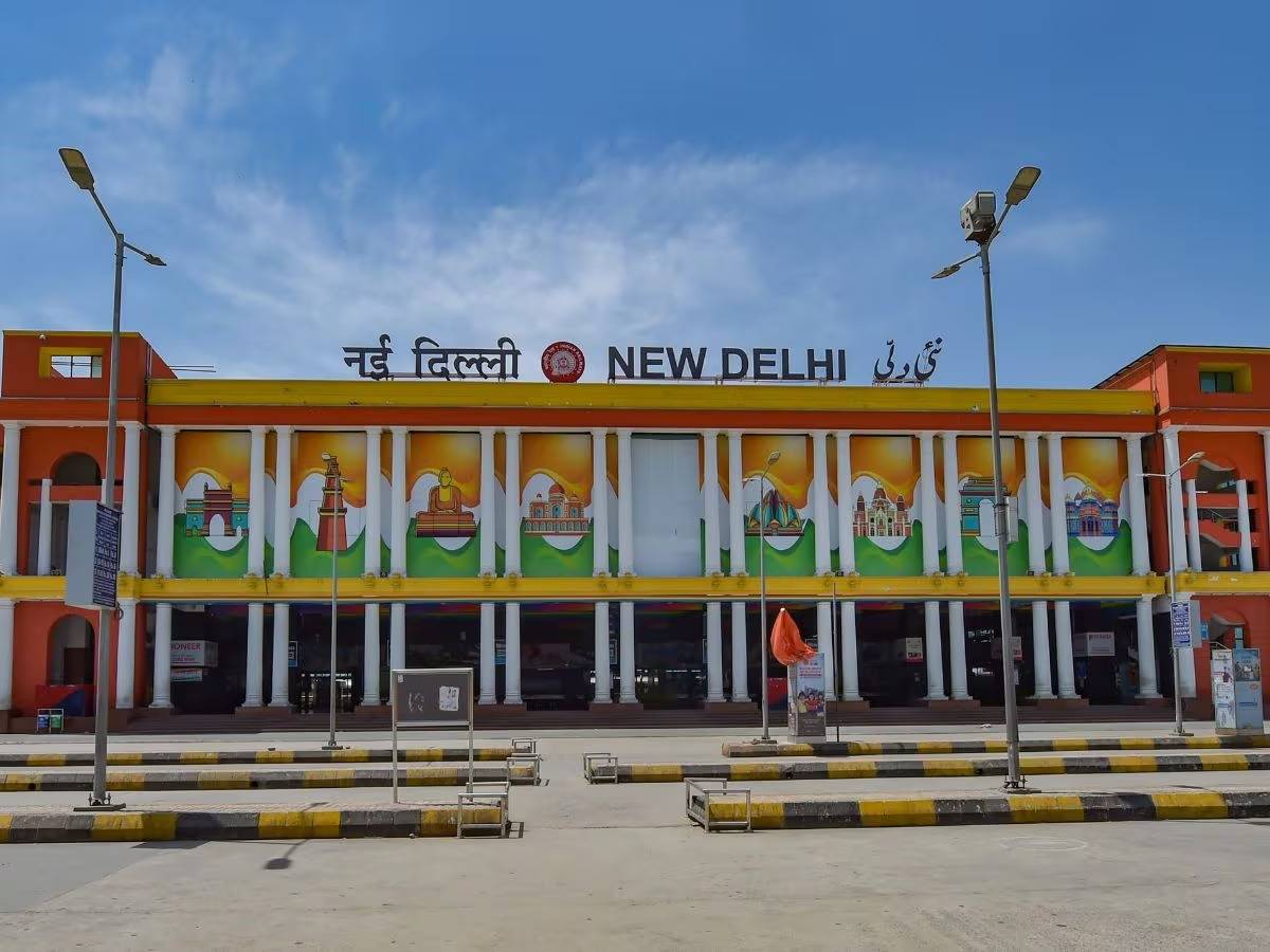 तैयारी: नई दिल्ली रेलवे स्टेशन पर चलेगा बुल्डोजर, नवीनीकरण होने की संभावना