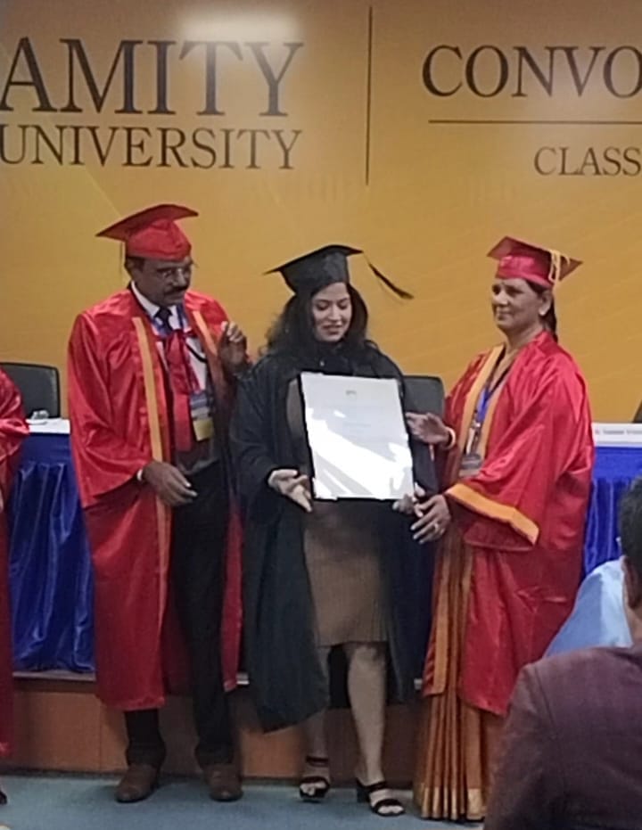 श्रेया ठाकुर ने स्पेशल एजुकेशन में हासिल किया प्रथम स्थान: एमिटी यूनिवर्सिटी की छात्रा ने बढ़ाया परिवार और समाज का मान